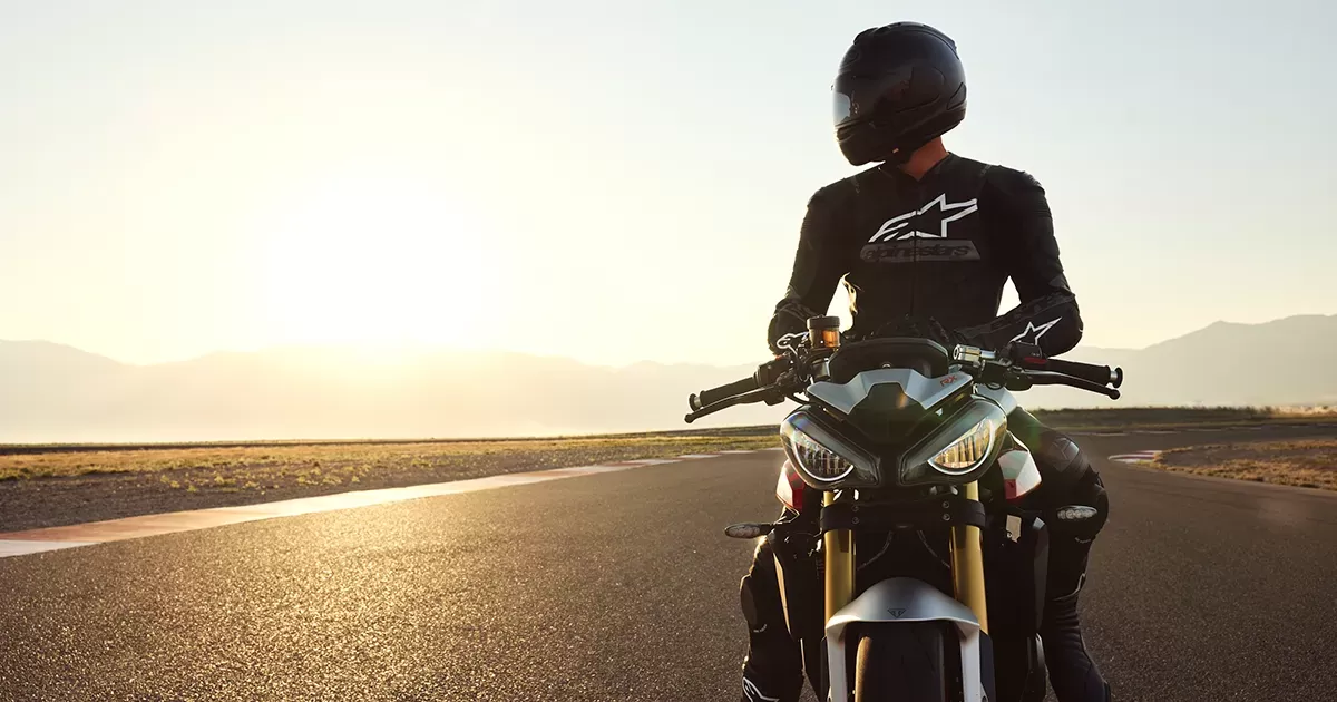 Triumph Street Triple 765 RX Riding