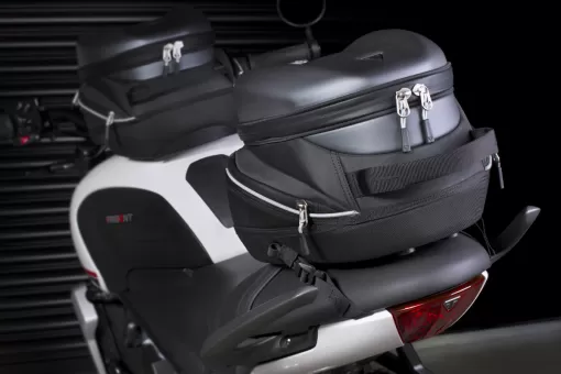 14907_MY21_Trident__SaddleBag098_.jpg