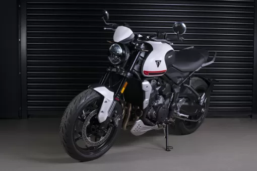 14895_MY21_Trident__BikeFront153_.jpg