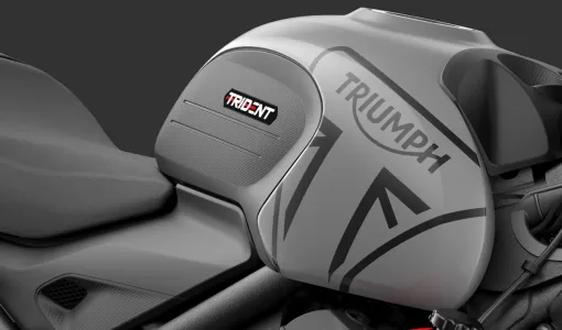 14759_Trident_MY21_03_0002_0016_3_4LARGETRIUMPHLOGO_.jpg