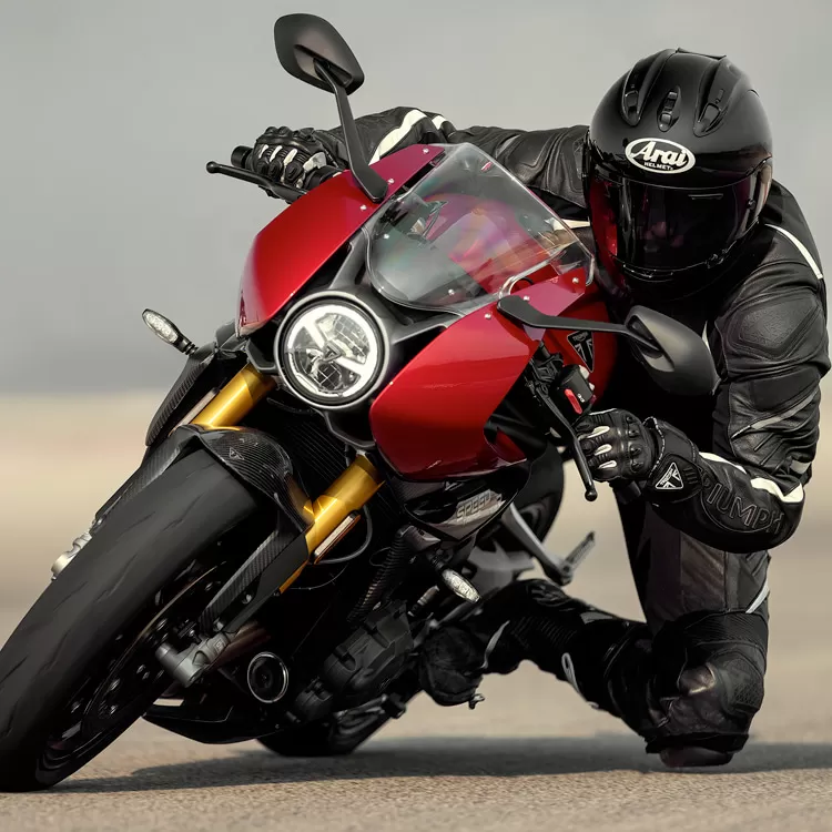 Triumph release the All New Speed Triple 1200 RR