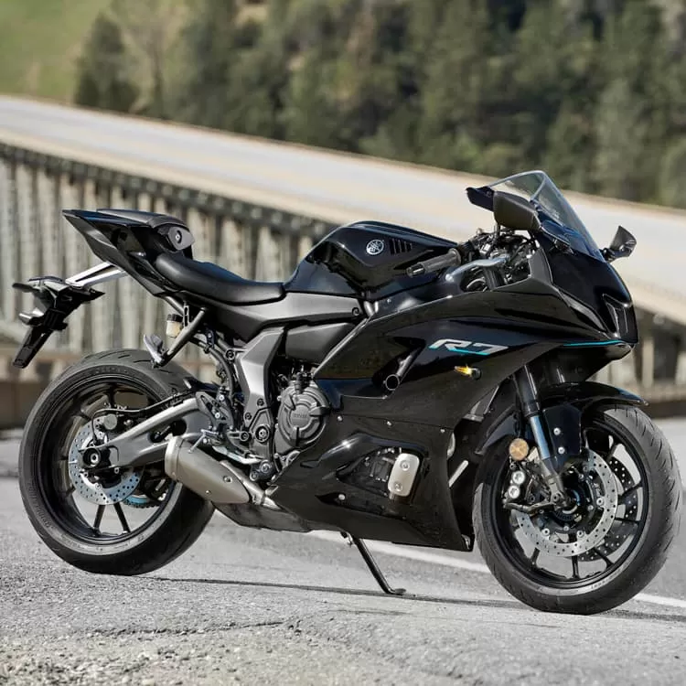 Yzr r7 store