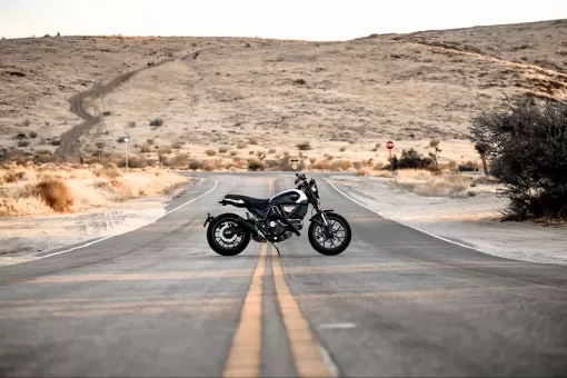 my25-scrambler-rizoma-03-uc707090-high.jpg