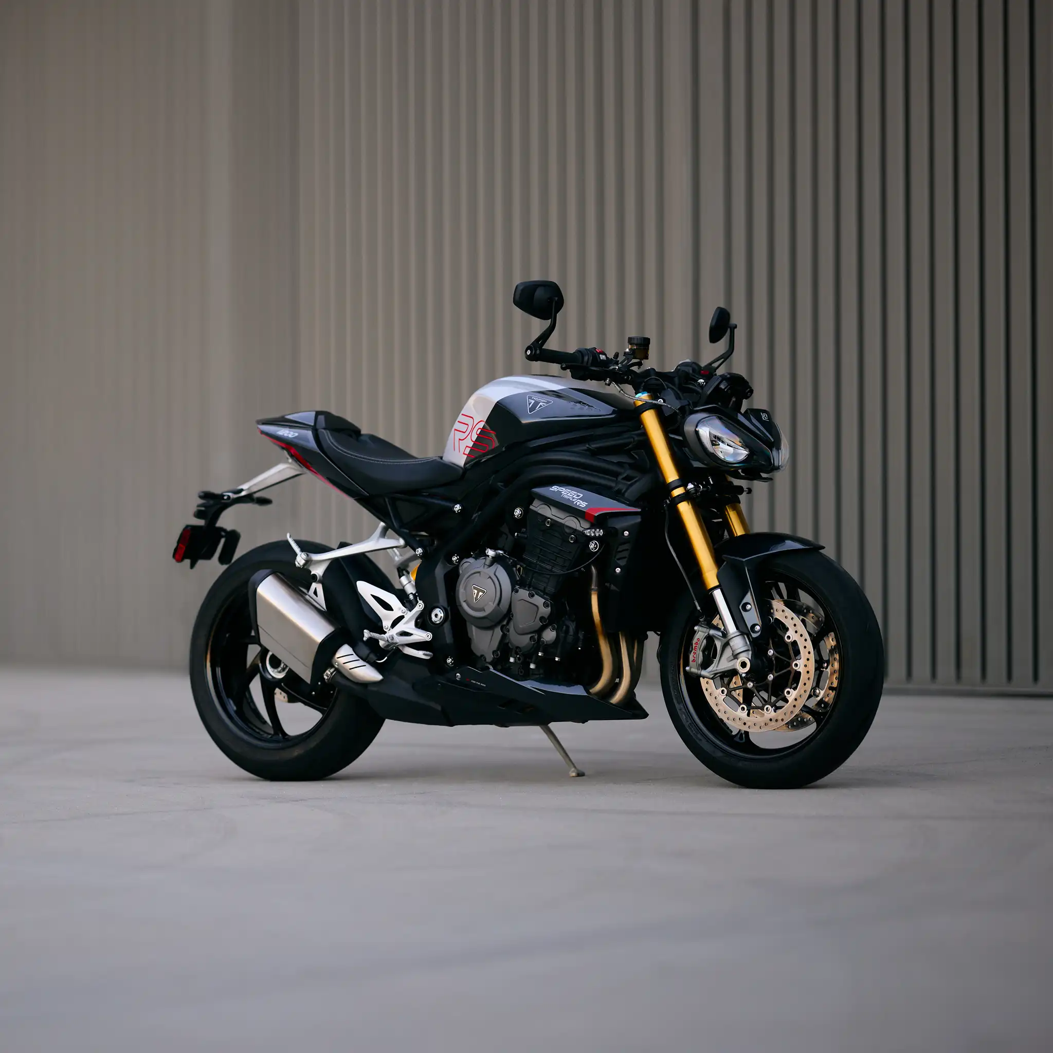 Triumph Speed Triple 1200 RS &mdash; choose this bike