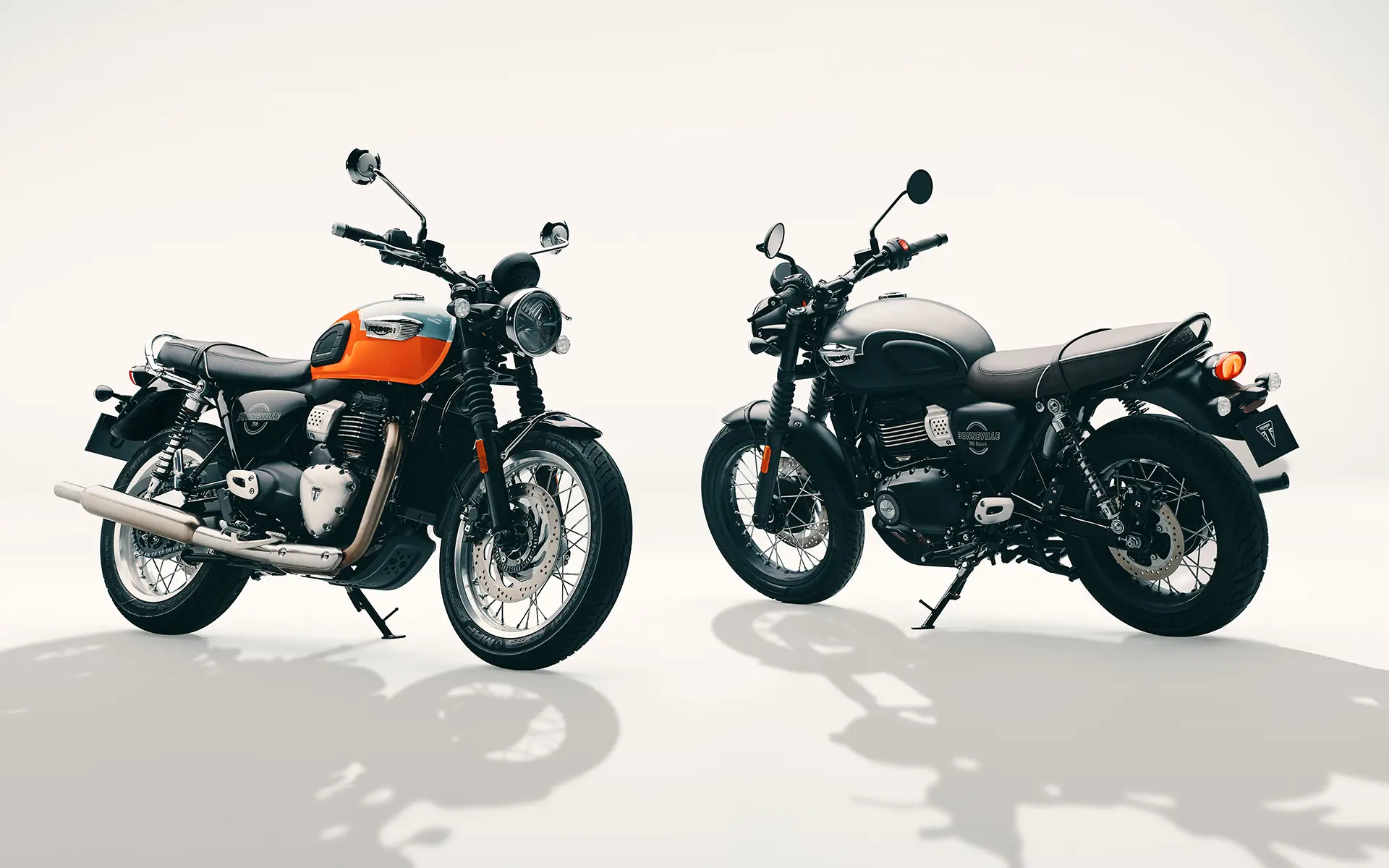 2027 Triumph Bonneville T40 in Aegean Blue and Fusion White