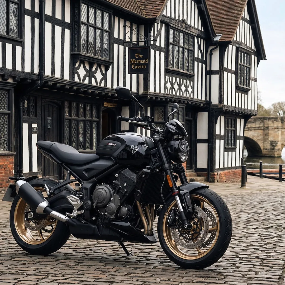 2026 Triumph Trident 800 Jet Black with gold wheels