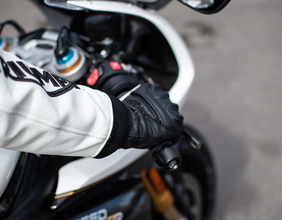 Triumph Perforated Gloves - MGVS2201